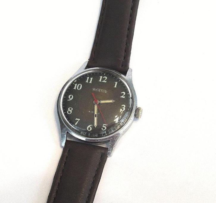 Vintage Vostok mechanisch Sovjet herenhorloge van de 70jaren, Sieraden, Tassen en Uiterlijk, Horloges | Heren, Overige merken