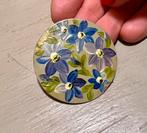 Vintage retro emaille ronde broche bloemen bohemian boho, Sieraden, Tassen en Uiterlijk, Broches, Overige materialen, 4 tot 7 cm