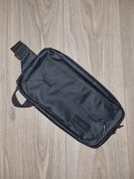 Under Armour Triumph Crossbody Tas, Overige merken, Minder dan 30 cm, Ophalen of Verzenden, Minder dan 25 cm