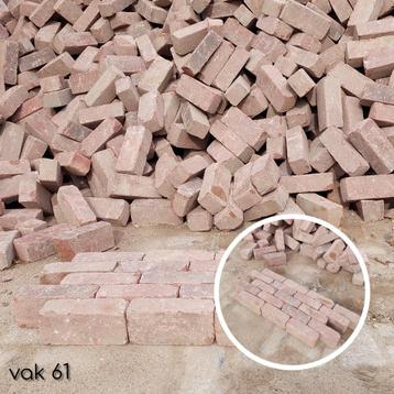 herbruik gebakken dikformaat rood beschikbaar voor biedingen