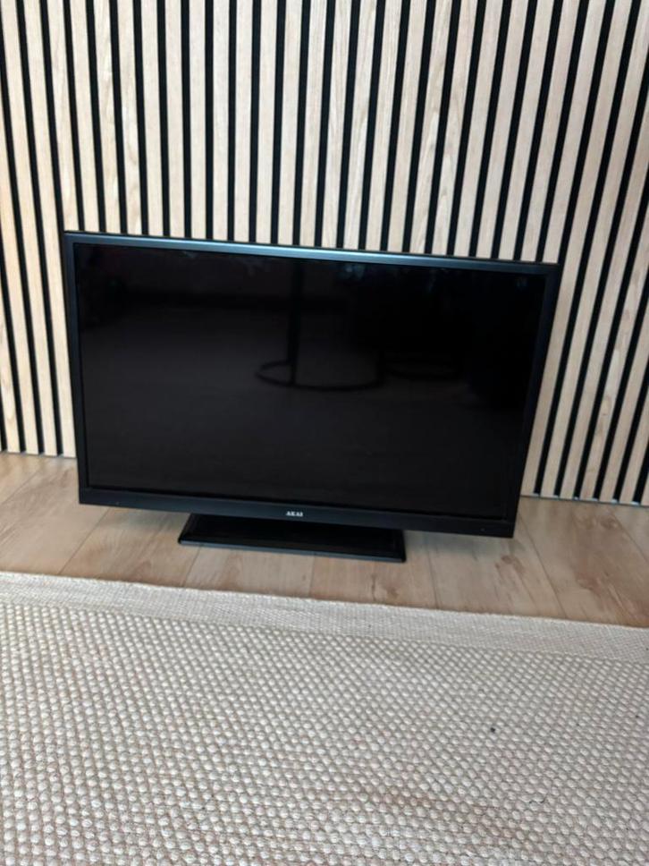 Akai 32 inch TV met Soundbar, Audio, Tv en Foto, Televisies, Gebruikt, LCD, 60 tot 80 cm, Full HD (1080p), 50 Hz, Ophalen