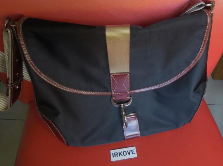 LANCEL * HANDIGE FRAAIE TAS * Universeel *, Sieraden, Tassen en Uiterlijk, Tassen | Schoudertassen, Zo goed als nieuw, Overige merken