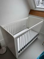 Wit Ledikant met mooie detaills coming kids, Ophalen, Gebruikt, Ledikant