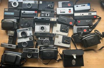 Doos met 28 camera’s beschikbaar voor biedingen