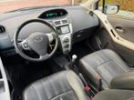 Toyota Yaris 1.3 VVTi 5DRS Executive AC CRUISE LEDER NAVI, Voorwielaandrijving, 4 cilinders, 995 kg, Bedrijf