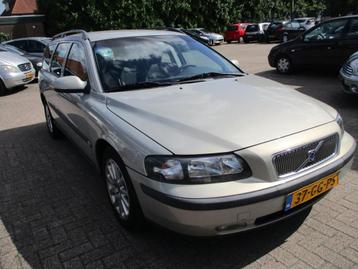 Volvo V70 2.4 AIRCO! CRUISE! TREKHAAK! beschikbaar voor biedingen