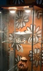 Beuken vitrinekast met verlichting, 25 tot 50 cm, 150 tot 200 cm, Ophalen of Verzenden, Zo goed als nieuw