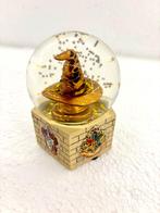 Harry Potter - Sorting Hat (Sorteerhoed) Sneeuwbol | Nieuw, Ophalen of Verzenden, Nieuw, Beeldje of Buste