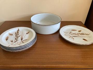Vintage serviesdelen Wedgwood Midwinter beschikbaar voor biedingen