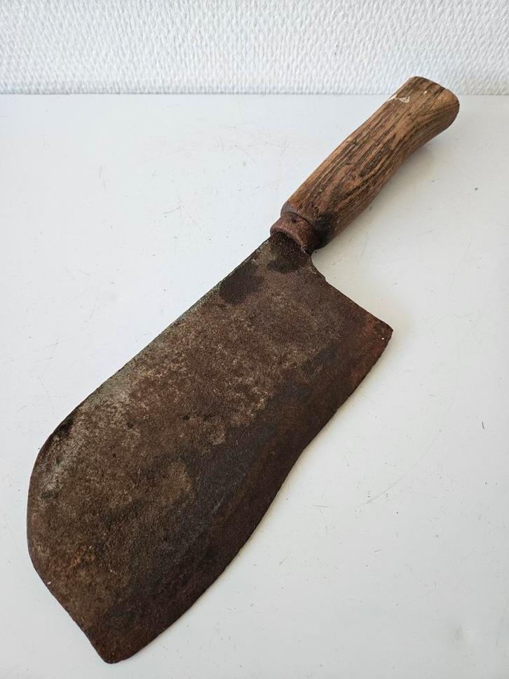 Antieke slagersmes / hakmes, Antiek en Kunst, Antiek | Gereedschap en Instrumenten, Ophalen of Verzenden