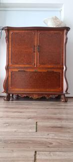 Gratis! Vintage, zware, wortelnoten houten kast, Assen, Ophalen, Gebruikt, 25 tot 50 cm