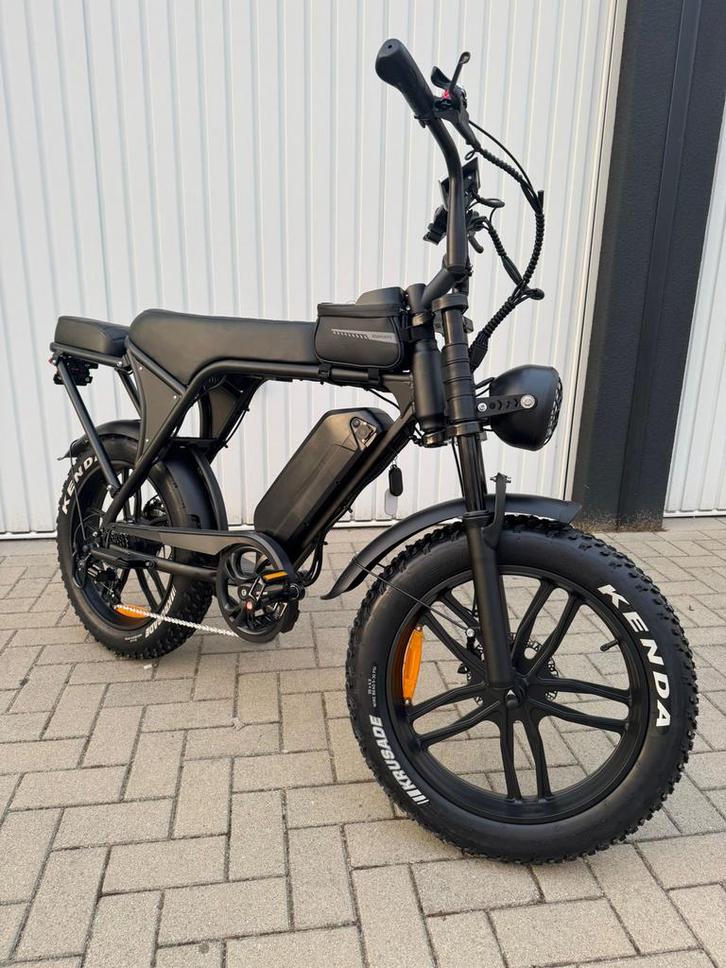 V8 C80 enkel/dubbele accu model 2025 ‼️NIEUW‼️, Kinderen en Baby's, Speelgoed | Buiten | Voertuigen en Loopfietsen, Nieuw, Overige typen