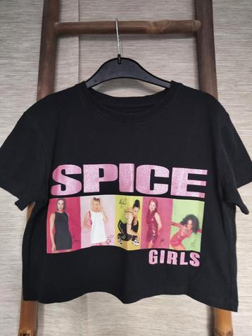 4 T-shirts/Tops maat 134-140 beschikbaar voor biedingen