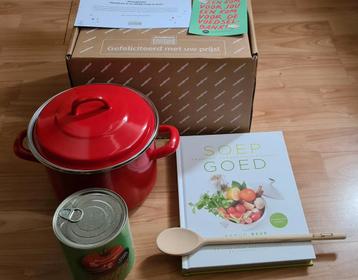 Postcodeloterij Soeppan Pakket soep pan emaille + kook boek beschikbaar voor biedingen