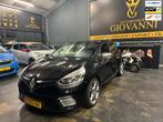 Renault Clio 1.2 TCe CT Intens inruilen is mogelijk, Auto's, Renault, Gebruikt, 4 cilinders, 1054 kg, Zwart