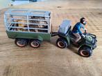 Schleich Quad met bestuurder, aanhanger met kooi en leeuw., Ophalen of Verzenden, Zo goed als nieuw