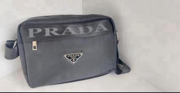 Prada schoudertas beschikbaar voor biedingen