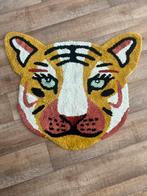 Handgemaakt Vloerkleed leeuw, 50 tot 100 cm, Zo goed als nieuw, Overige vormen, 50 tot 100 cm