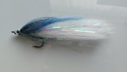 Te koop snoek / snoekbaars streamer #2 Voorn, Watersport en Boten, Hengelsport | Vliegvissen, Nieuw, Verzenden