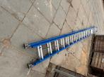 Te Koop:   ladder Skyworkx Blauw, Doe-het-zelf en Verbouw, Ladders en Trappen, Ophalen of Verzenden, Zo goed als nieuw, Ladder