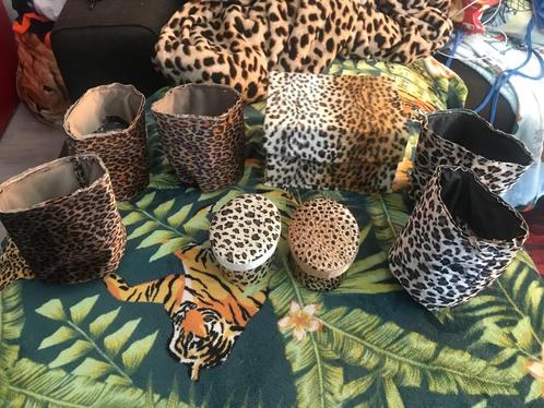 Setje opbergmanden panter print, Huis en Inrichting, Woonaccessoires | Schalen en Manden, Gebruikt, Mand, Overige vormen, Kunststof