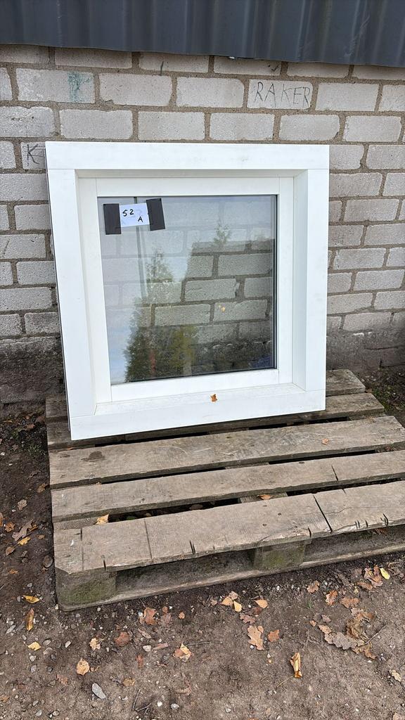 (52 A) Nieuw kunststof raamkozijn draai kiep incl glas, Doe-het-zelf en Verbouw, Kozijnen en Schuifpuien, Nieuw, Raamkozijn, Kunststof