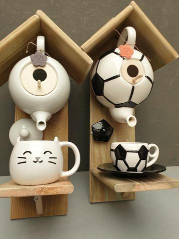 Voetbal  theepot   vogelhuisje  kat  poes  verzameling beschikbaar voor biedingen