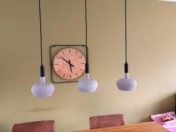 Industrieel hanglamp betonnen look