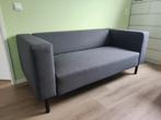 Stevige grijze bank, Huis en Inrichting, Banken | Sofa's en Chaises Longues, 150 tot 200 cm, Tweepersoons, 75 tot 100 cm, Ophalen of Verzenden