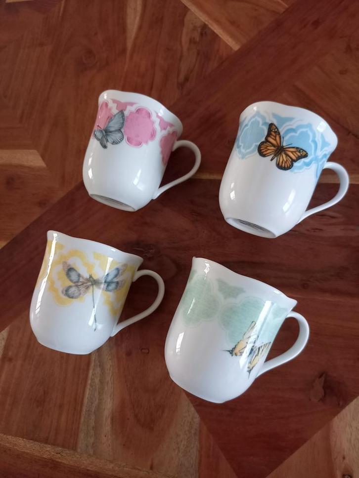 Lenox butterfly meadow mokken bekers met vlinders nieuw, Verzamelen, Porselein, Kristal en Bestek, Nieuw, Kop en/of schotel, Porselein