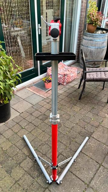 Fietsservice- en reparatiestandaard beschikbaar voor biedingen