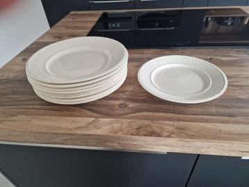 Wedgwood Edme Dinerborden beschikbaar voor biedingen