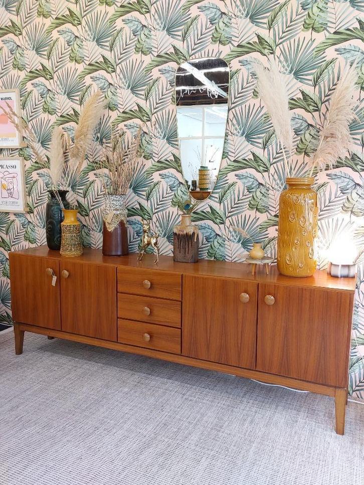 Vintage kast / dressoir teak fineer 70s, Verzamelen, Retro, Huis en Inrichting, Ophalen