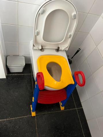 Wc verkleiner met trapje beschikbaar voor biedingen