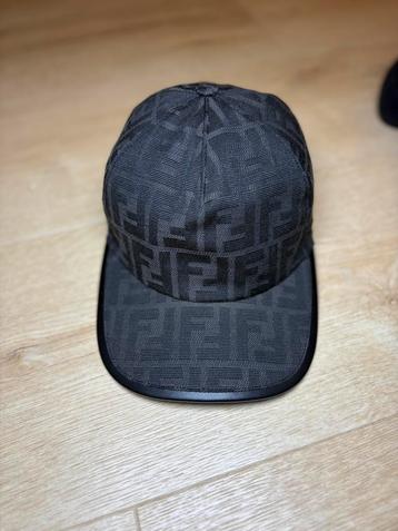 Fendi pet beschikbaar voor biedingen