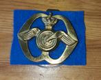 KL baretembleem Aan -en Afvoertroepen 5 wielmoeren, Ophalen of Verzenden, Landmacht, Nederland, Embleem of Badge