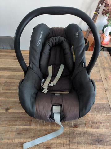 maxi cosi autostoeltje met verkleiner beschikbaar voor biedingen