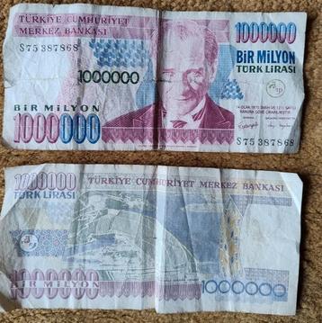 Te koop: twee bankbiljetten 1.000.000 lire Turkije, 1970 beschikbaar voor biedingen