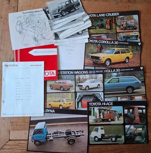 Toyota persmap - 1977, Boeken, Auto's | Folders en Tijdschriften, Gelezen, Toyota, Ophalen of Verzenden