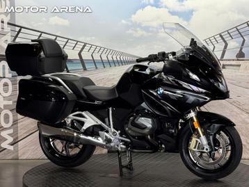 BMW R 1250 RT TRIPLE BLACK (bj 2022) ZEER COMPLEET R1250RT beschikbaar voor biedingen