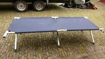 campingbed , veldbed , logeerbed 63 br. 185 lang en 43 hoog beschikbaar voor biedingen