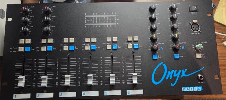 Dateq Onyx mixer/mengpaneel, Muziek en Instrumenten, Mengpanelen, Zo goed als nieuw, 5 tot 10 kanalen, Microfooningang, Ophalen
