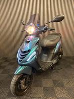 PIAGGIO ZIP 4T 3V BROM 2020 FULL OPTION GLANS CAMELEON, Ophalen, Maximaal 45 km/u, Zip, Zo goed als nieuw