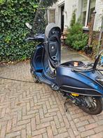 Vespa sprint piaggio 2017, Fietsen en Brommers, Ophalen, Gebruikt