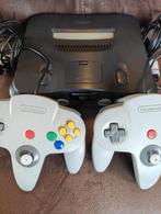Nintendo 64+ 2 Controllers + bekabeling, Spelcomputers en Games, Spelcomputers | Nintendo 64, Met 2 controllers, Ophalen of Verzenden