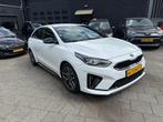 Kia ProCeed 1.0 T-GDI (120pk) GT-Line! Leder! Navi! Camera!, Voorwielaandrijving, Gebruikt, Zwart, Leder en Stof