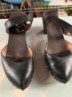 Zwarte open klompschoenen mt 38, Ophalen of Verzenden, Gedragen, Zwart, Sandalen of Muiltjes