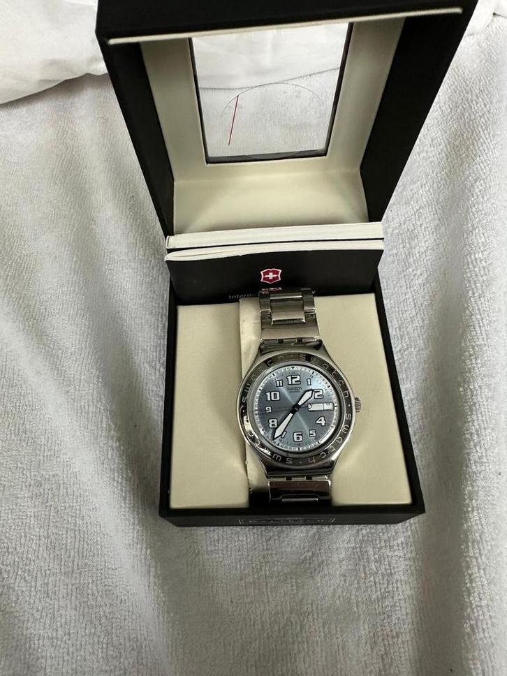 Swatch Cool Days Light Blue Herenhorloge, Sieraden, Tassen en Uiterlijk, Horloges | Heren, Zo goed als nieuw, Polshorloge, Swatch