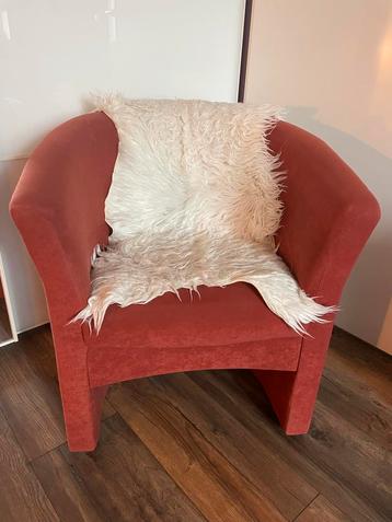 1 of 2 Comfortabele Zachte Stoelen beschikbaar voor biedingen