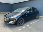 Hyundai i30 1.6 GDI Go! 2014 |Navigatie| PDC | Winter set, Voorwielaandrijving, 1591 cc, 4 cilinders, Zwart